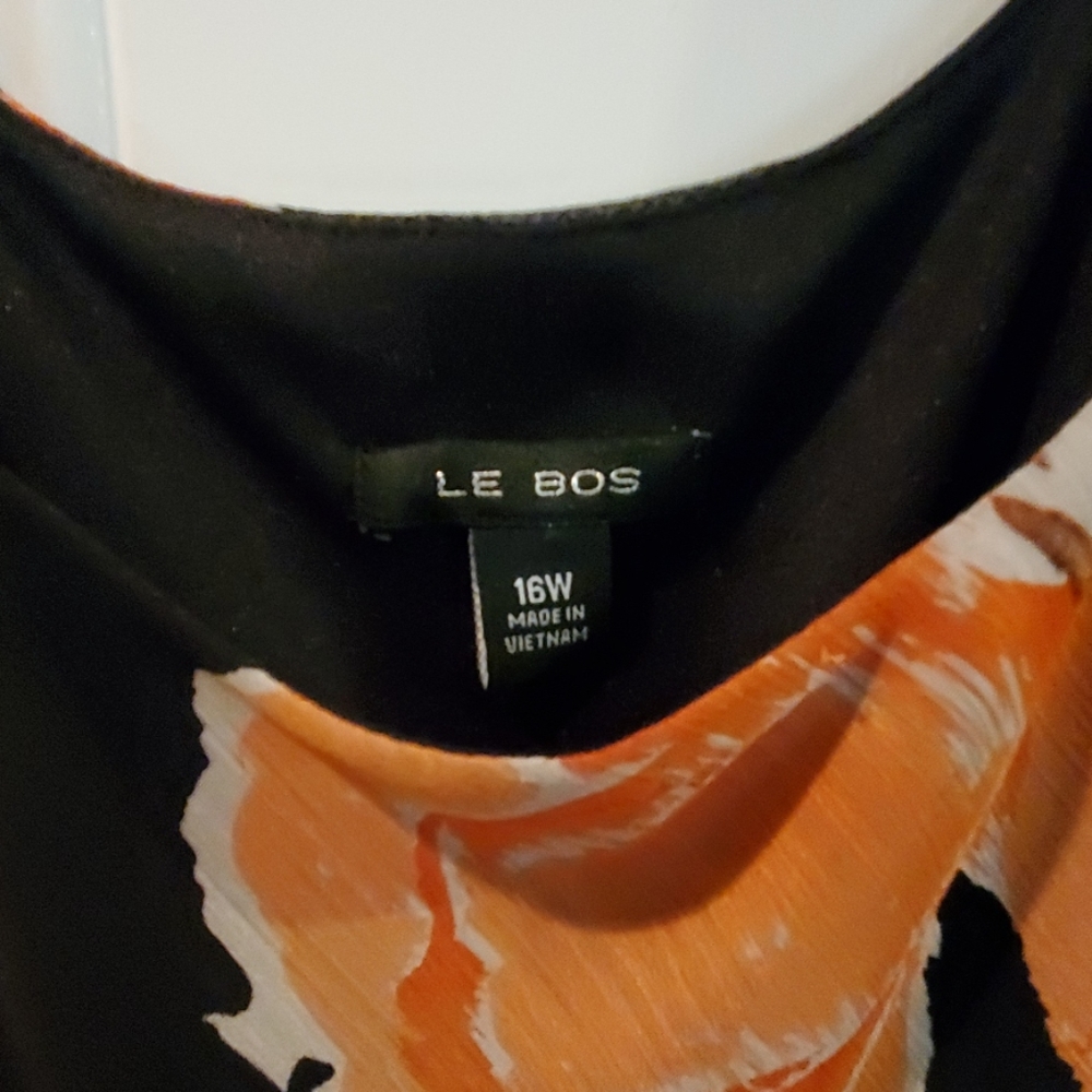 Clothes - Picture 2 of 3